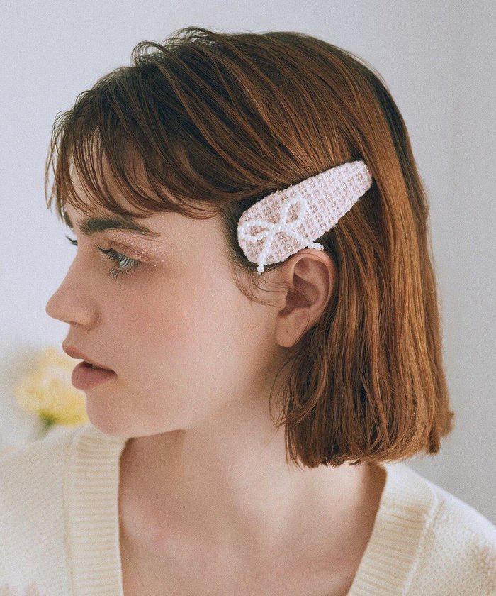 【メゾンドフルール/Maison de FLEUR】のリボンツイードスリーピン インテリア・キッズ・メンズ・レディースファッション・服の通販 founy(ファニー) https://founy.com/ ファッション Fashion レディースファッション Fashion for Women シュシュ&ヘアアクセ/ヘアアレンジ Scrunchies & Hair Accessories 新作・新入荷 New Arrivals / New In アクセサリー Fashion Accessories シンプル Simple, Minimal ツイード Twill, Twill Weave パール Pearl, Pearl Accent リボン Ribbon, Bow |ID: prp329100004650104 ipo3291000000033592713