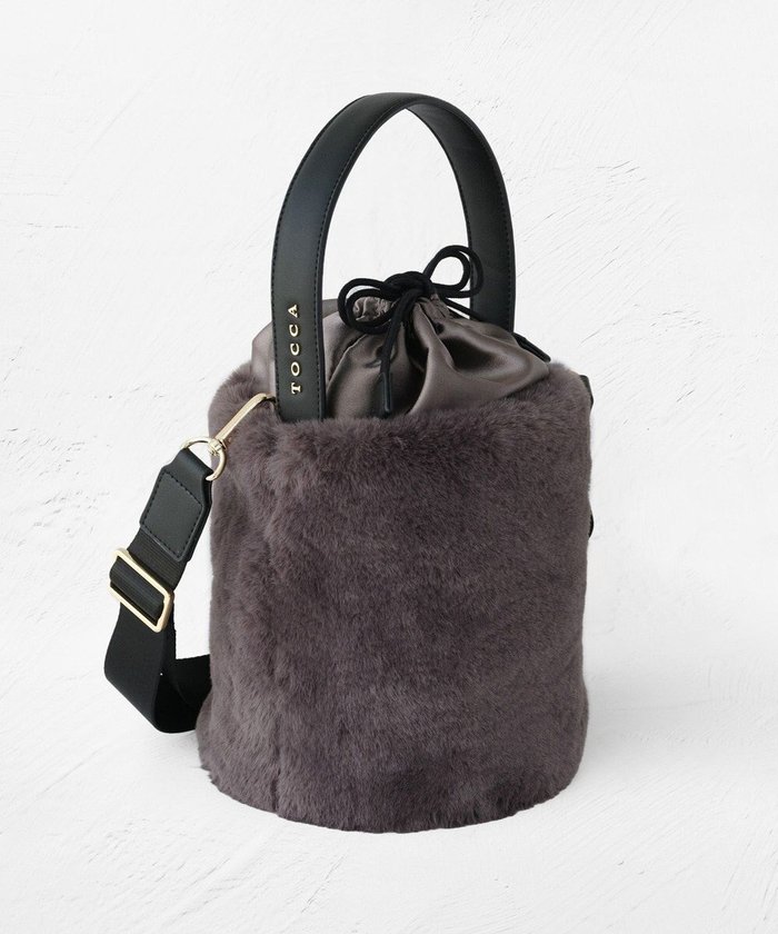 【トッカ/TOCCA】のMILKY TEA FURBAG ファーバッグ インテリア・キッズ・メンズ・レディースファッション・服の通販 founy(ファニー) https://founy.com/ ファッション Fashion レディースファッション Fashion for Women バッグ Bags 新作・新入荷 New Arrivals / New In 冬 Winter / This Winter おすすめ Recommended / Our Picks スマホ Smartphone, Mobile Device デニム Denim, Jeans Material トレンド Trend, Trending Now フォルム Silhouette, Form ポケット Pocket, Pocket Detail 巾着 Drawstring Bag, Kinchaku A/W・秋冬 Autumn/Winter 財布 Wallet, Purse |ID: prp329100004650120 ipo3291000000033592810
