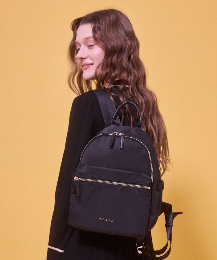 【トッカ/TOCCA】の【八木アリサさん着用】SMALL TRAVELING BACKPACK バックパック インテリア・キッズ・メンズ・レディースファッション・服の通販 founy(ファニー) https://founy.com/ ファッションモデル・俳優・女優 Models 女性 Women 八木アリサ Yagi Arisa ファッション Fashion レディースファッション Fashion for Women バッグ Bags 財布 Wallet, Purse フェミニン Feminine, Girly フロント Front, Front Design ポケット Pocket, Pocket Detail 羽織 Haori, Light Jacket メタル Metal, Metal Parts リュクス Luxury, Elegant, High-End, Chic リュック Backpack, Rucksack 旅行 Travel エレガント 上品 Elegant |ID: prp329100004650177 ipo3291000000035251784