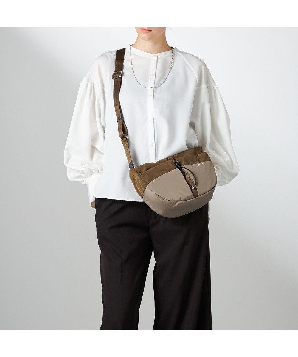 【イザック/Y'SACCS】のドローストリング コンビカラーショルダー mini インテリア・キッズ・メンズ・レディースファッション・服の通販 founy(ファニー) ファッション Fashion レディースファッション Fashion for Women おすすめ Recommended / Our Picks コンビ Combo, Combination Style ショルダー Shoulder, Shoulder Strap スマート Smart, Elegant ドローストリング Drawstring, Pull Cord ベーシック Basic, Essential ポケット Pocket, Pocket Detail 財布 Wallet, Purse チョコ|ID: prp329100004651251 ipo3291000000034182349