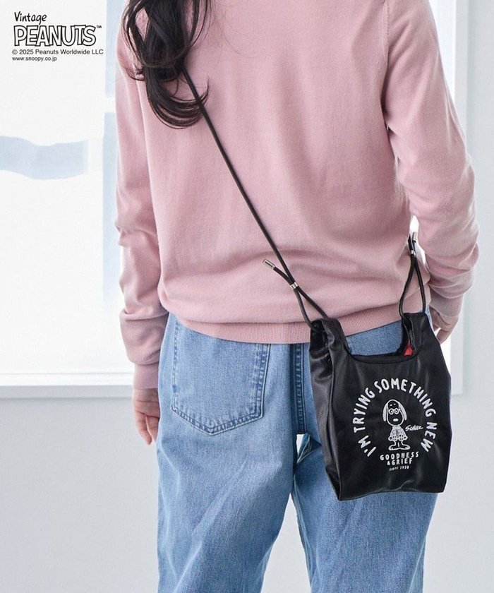 【ルートート/ROOTOTE】の8460【スヌーピー】IP.ルーショッパーミニ.メタリックピーナッツ0Q インテリア・キッズ・メンズ・レディースファッション・服の通販 founy(ファニー) https://founy.com/ ファッション Fashion レディースファッション Fashion for Women カメラ Camera Accessories クール Cool, Chic ショルダー Shoulder, Shoulder Strap シルバー Silver, Metallic Silver スタイリッシュ Stylish, Fashionable トレンド Trend, Trending Now ハンカチ Handkerchief, Hanky プリント Print, Printed Pattern ポケット Pocket, Pocket Detail ランダム Random, Irregular リップ Lip, Lip Motif 新作・新入荷 New Arrivals / New In |ID: prp329100004651284 ipo3291000000033607515