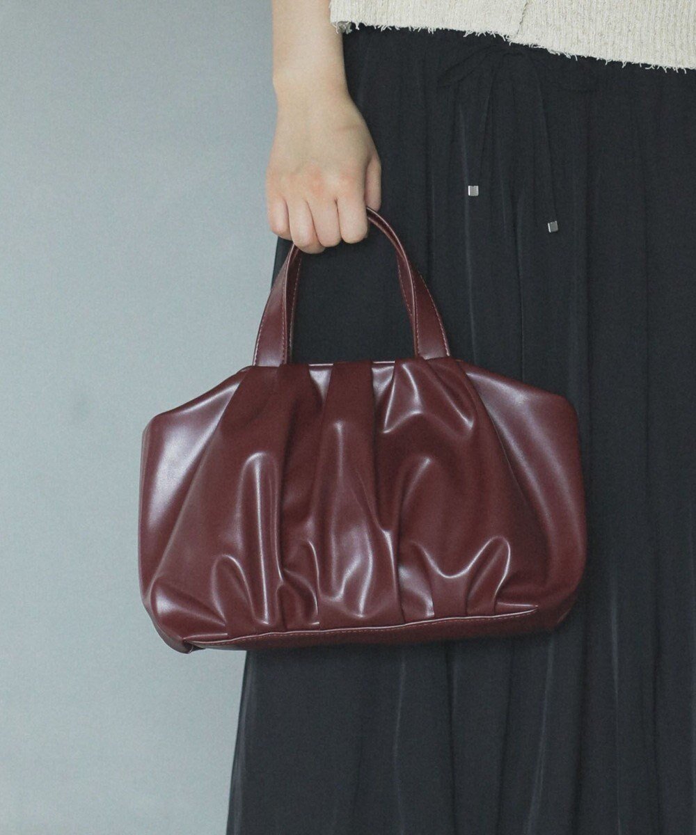 【グリーンパークス/Green Parks】のandmikka.タック2WAYボストンバッグ インテリア・キッズ・メンズ・レディースファッション・服の通販 founy(ファニー) ファッション Fashion レディースファッション Fashion for Women バッグ Bags おすすめ Recommended / Our Picks ボストンバッグ Boston Bag, Retro Bag ポケット Pocket, Pocket Detail Red|ID: prp329100004651378 ipo3291000000033608104