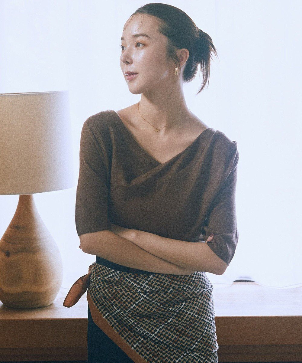 【アースミュージックアンドエコロジー/earth music&ecology】のドレープニットプルオーバー インテリア・キッズ・メンズ・レディースファッション・服の通販 founy(ファニー) ファッション Fashion レディースファッション Fashion for Women トップス・カットソー Cut & Sew Tops ニット Knit Tops & Sweaters カジュアルプルオーバー・ニットトップス Pullovers & Knit Tops / Casual Pullovers おすすめ Recommended / Our Picks コンパクト Compact, Small Size セーター Sweater, Knitwear デコルテ Décolleté, Neckline トレンド Trend, Trending Now ドレープ Drape, Draping Fabric フィット Fit, Slim Fit フォルム Silhouette, Form ボトム Bottoms, Lower Wear ポケット Pocket, Pocket Detail ワイド Wide, Wide Fit エレガント 上品 Elegant 秋 Autumn A/W・秋冬 Autumn/Winter Brown|ID: prp329100004652465 ipo3291000000033621764