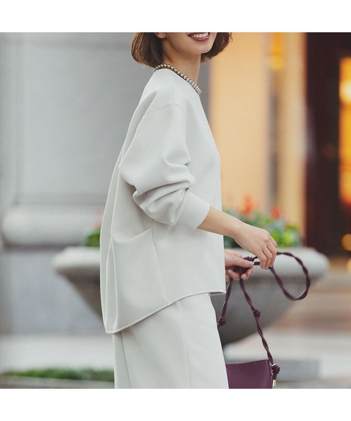 【アンフィーロ 自由区/UNFILO】のBEAUTY FORM JERSEY バックフォルム プルオーバー インテリア・キッズ・メンズ・レディースファッション・服の通販 founy(ファニー) https://founy.com/ ファッション Fashion レディースファッション Fashion for Women トップス・カットソー Cut & Sew Tops レディースパーカー・カジュアルフーディー Casual Hoodies & Sweatshirts カジュアルプルオーバー・ニットトップス Pullovers & Knit Tops / Casual Pullovers スウェット・クルーネックトップス Sweatshirts & Crewnecks / Relaxed Fit Sweat Tops 軽量 Lightweight, Ultra Light スウェット / スエット Sweatshirt, Sweatwear ストレッチ Stretch, Stretchy Fabric ドレープ Drape, Draping Fabric フォルム Silhouette, Form A/W・秋冬 Autumn/Winter おすすめ Recommended / Our Picks |ID: prp329100004652552 ipo3291000000035787131