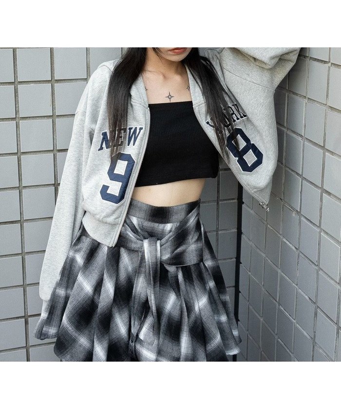 【ウィゴー/WEGO】のグラフィックショートZIPパーカー インテリア・キッズ・メンズ・レディースファッション・服の通販 founy(ファニー) https://founy.com/ ファッション Fashion レディースファッション Fashion for Women トップス・カットソー Cut & Sew Tops レディースパーカー・カジュアルフーディー Casual Hoodies & Sweatshirts カーゴパンツ Cargo Pants, Utility Pants グラフィック Graphic, Graphic Design コンパクト Compact, Small Size ショート Short, Short Length スマホ Smartphone, Mobile Device 長袖 Long Sleeve, Full Sleeve パーカー Hoodie, Parka フロント Front, Front Design A/W・秋冬 Autumn/Winter 新作・新入荷 New Arrivals / New In |ID: prp329100004653363 ipo3291000000033633255