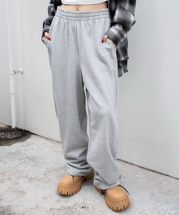 【ウィゴー/WEGO】の【ウエストゴム/SMサイズ展開】スウェットワイドパンツ インテリア・キッズ・メンズ・レディースファッション・服の通販 founy(ファニー) https://founy.com/ ファッション Fashion レディースファッション Fashion for Women パンツ Pants & Trousers 秋 Autumn ショート Short, Short Length シンプル Simple, Minimal スウェット / スエット Sweatshirt, Sweatwear スマホ Smartphone, Mobile Device タンク Tank Top, Sleeveless Top トレンド Trend, Trending Now バランス Balance, Style Balance パーカー Hoodie, Parka ブラウジング Blouson Silhouette, Cinched Waist ルーズ Loose, Oversized ワイド Wide, Wide Fit 冬 Winter / This Winter A/W・秋冬 Autumn/Winter 新作・新入荷 New Arrivals / New In |ID: prp329100004653382 ipo3291000000033633400