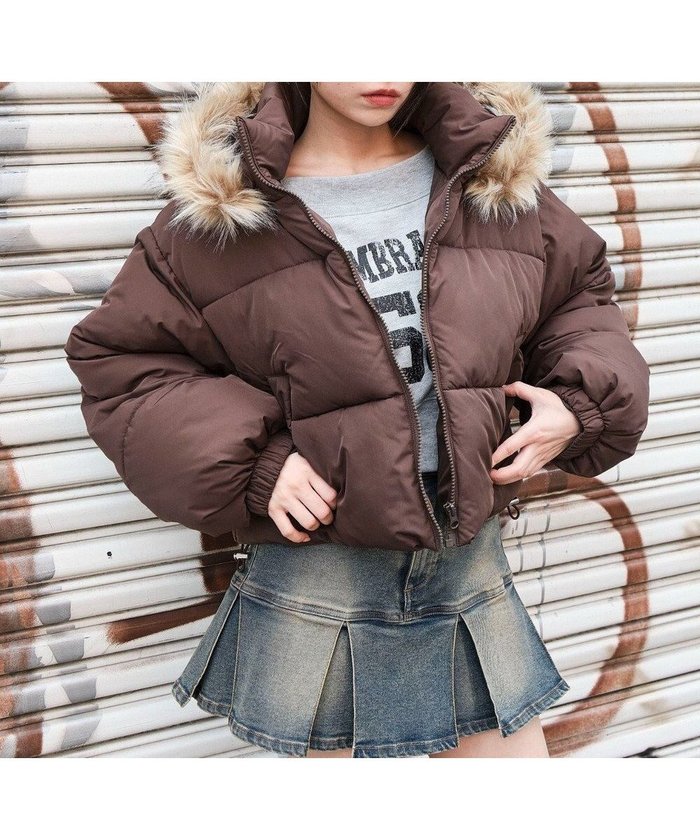 【ウィゴー/WEGO】の【25年秋冬新作/SMサイズ展開】2WAYファーフードショートパファーブルゾン インテリア・キッズ・メンズ・レディースファッション・服の通販 founy(ファニー) https://founy.com/ ファッション Fashion レディースファッション Fashion for Women アウター Coat / Outerwear Collection コート・ロングコート・ピーコート Long Coats, Peacoats & More レディースジャケット・軽アウター Jackets ブルゾンジャケット・スポーティアウター Blouson Jackets アウトドア Outdoor Clothing インナー Innerwear 秋 Autumn ジャケット Jacket, Outerwear スマホ Smartphone, Mobile Device ダウン Down, Puffer トレンド Trend, Trending Now ドローコード Drawcord, Drawstring Cord フェイクファー Faux Fur, Imitation Fur フェミニン Feminine, Girly ブルゾン Blouson, Bomber Jacket ブロック Block, Solid Block Pattern ボトム Bottoms, Lower Wear 防寒 Cold Protection, Winter-Ready ロング Long, Long-Length 冬 Winter / This Winter A/W・秋冬 Autumn/Winter 新作・新入荷 New Arrivals / New In |ID: prp329100004653397 ipo3291000000033633497