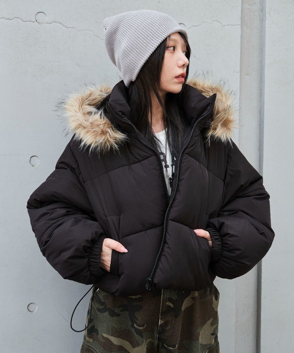【ウィゴー/WEGO】の【25年秋冬新作/SMサイズ展開】2WAYファーフードショートパファーブルゾン インテリア・キッズ・メンズ・レディースファッション・服の通販 founy(ファニー) 　ファッション　Fashion　レディースファッション　Fashion for Women　アウター　Coat / Outerwear Collection　コート・ロングコート・ピーコート　Long Coats, Peacoats & More　レディースジャケット・軽アウター　Jackets　ブルゾンジャケット・スポーティアウター　Blouson Jackets　アウトドア　Outdoor Clothing　インナー　Innerwear　秋　Autumn　ジャケット　Jacket, Outerwear　スマホ　Smartphone, Mobile Device　ダウン　Down, Puffer　トレンド　Trend, Trending Now　ドローコード　Drawcord, Drawstring Cord　フェイクファー　Faux Fur, Imitation Fur　フェミニン　Feminine, Girly　ブルゾン　Blouson, Bomber Jacket　ブロック　Block, Solid Block Pattern　ボトム　Bottoms, Lower Wear　防寒　Cold Protection, Winter-Ready　ロング　Long, Long-Length　冬　Winter / This Winter　A/W・秋冬　Autumn/Winter　新作・新入荷　New Arrivals / New In　ブラック|ID: prp329100004653397 ipo3291000000033633500