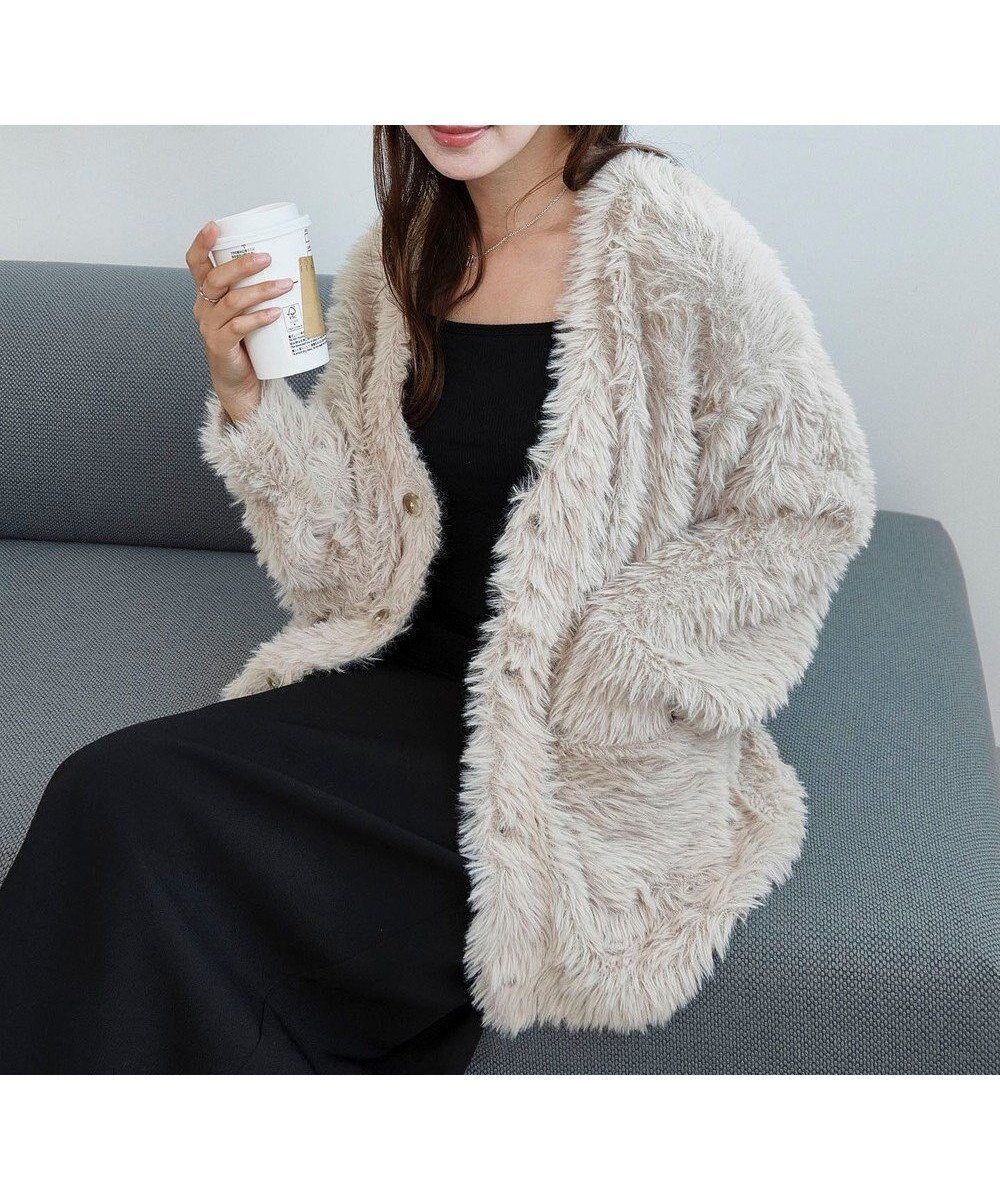【ウィゴー/WEGO】の【2025秋冬新作/ユニセックス着用ITEM/SMLサイズ展開】フェザーニットカーディガン インテリア・キッズ・メンズ・レディースファッション・服の通販 founy(ファニー) 　ファッション　Fashion　レディースファッション　Fashion for Women　トップス・カットソー　Cut & Sew Tops　ニット　Knit Tops & Sweaters　カーディガン・羽織り　Layered Style Cardigans　秋　Autumn　カーディガン　Cardigan, Knitwear　今季　This Season, Current Season　シンプル　Simple, Minimal　スマホ　Smartphone, Mobile Device　スラックス　Slacks, Dress Pants　デニム　Denim, Jeans Material　定番　Standard, Basic Item　バランス　Balance, Style Balance　ビッグ　Big, Oversized　フェザー　Feather, Feather Detail　メンズ　Men's, Menswear　リラックス　Relax, Relaxed Fit　ワイド　Wide, Wide Fit　冬　Winter / This Winter　A/W・秋冬　Autumn/Winter　新作・新入荷　New Arrivals / New In　おすすめ　Recommended / Our Picks　2025年　2025　2025-2026秋冬・A/W　Autumn/Winter 2025–26 AW25–26　ホワイト|ID: prp329100004653436 ipo3291000000033633842