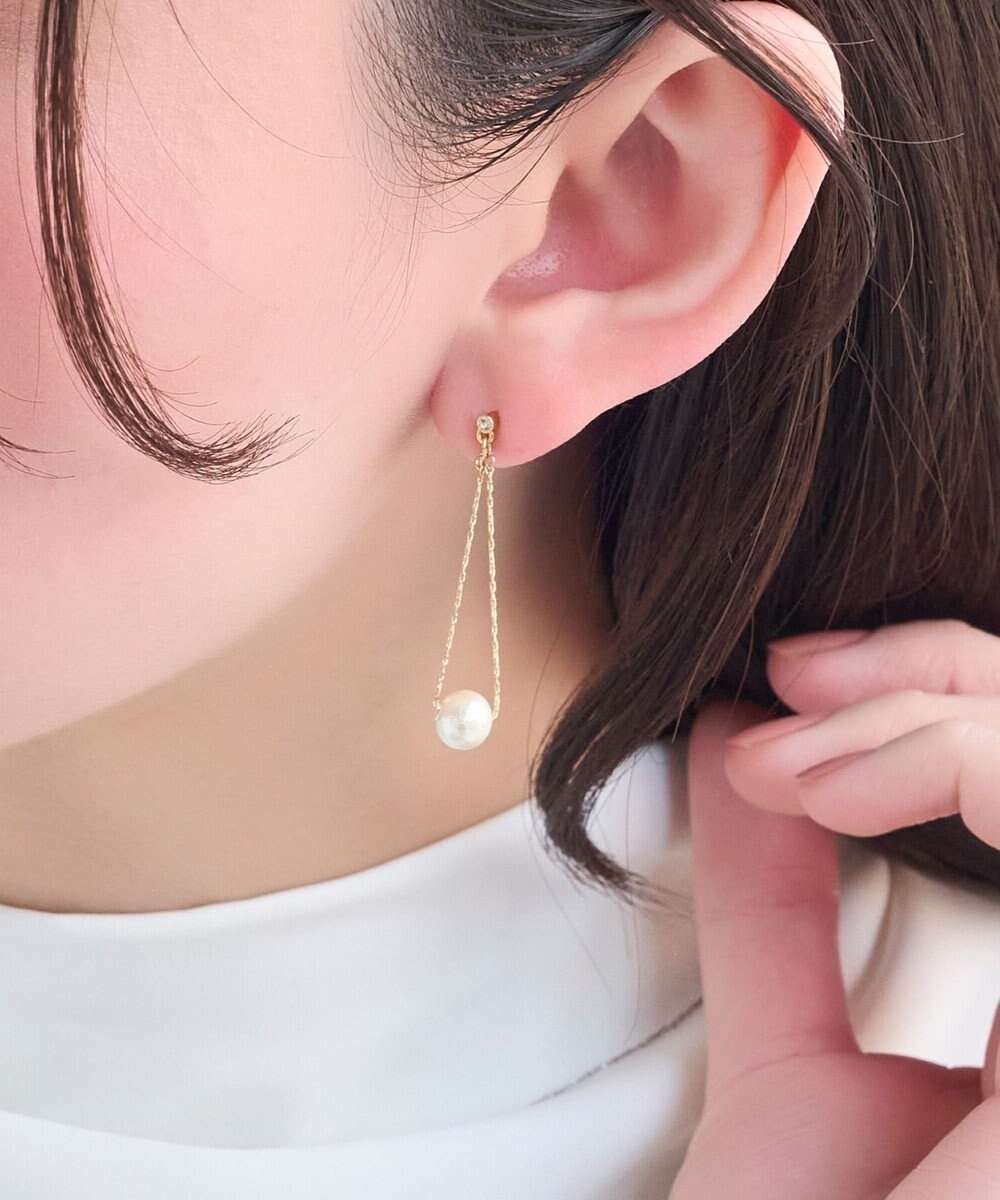 【フィービィー/phoebe】の【痛くないシリーズ】【金属アレルギー対応】トライアングルコットンパールライトフィットイヤリング 人気、トレンドファッション・服の通販 founy(ファニー) 　ファッション　Fashion　レディースファッション　Fashion for Women　ジュエリー　Jewelry　ファッションリング　Fashion Rings　イヤリング・フープ・ドロップタイプ　Hoop, Drop & Clip Earrings　アクセサリー　Fashion Accessories　イヤリング　Earrings　ガラス　Glass, Glassware　クリスタル　Crystal, Swarovski　チェーン　Chain, Chain Strap　トライアングル　Triangle, Triangular Shape　パール　Pearl, Pearl Accent　フォルム　Silhouette, Form　フォーマル　Formal, Dressy　ワンポイント　One Point, Statement Accent　軽量　Lightweight, Ultra Light　 other-1|ID: prp329100004654232 ipo3291000000035730544