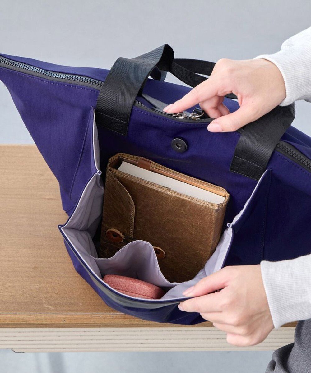 【ルートート/ROOTOTE】の3669【ルーポケットが主役!】LT.ミディアム.フロントオープン-A インテリア・キッズ・メンズ・レディースファッション・服の通販 founy(ファニー) 　ファッション　Fashion　レディースファッション　Fashion for Women　カメラ　Camera Accessories　スマート　Smart, Elegant　雑誌　Magazine, Fashion Magazine　フロント　Front, Front Design　プリント　Print, Printed Pattern　ポケット　Pocket, Pocket Detail　ポーチ　Pouch, Small Case　マグネット　Magnet, Magnetic Closure　ランダム　Random, Irregular　おすすめ　Recommended / Our Picks　旅行　Travel　新作・新入荷　New Arrivals / New In　ビジネス 仕事 通勤　Business / Work / Commuting　04:ダスティブルー|ID: prp329100004654347 ipo3291000000033650297