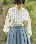 【ムーク/muuc】の〈遠州織物の工場で織られた上質なコットン生地〉あじさい小花柄刺繍切り替え ボリューム袖 プルオーバーブラウス ベージュ|ID: prp329100004654728 ipo3291000000033659735