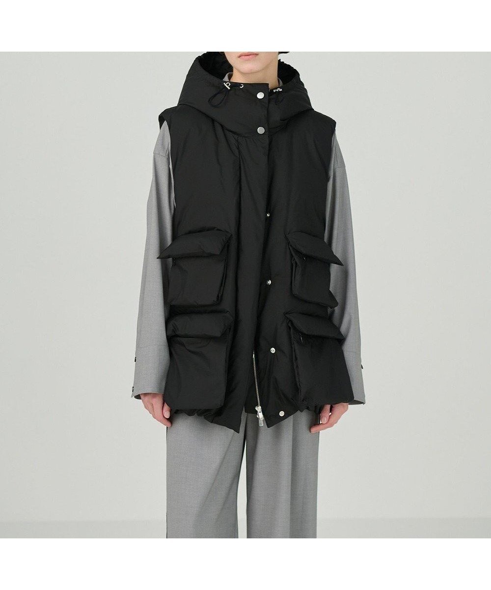 【グレース コンチネンタル/GRACE CONTINENTAL】のダウンジレジャケット インテリア・キッズ・メンズ・レディースファッション・服の通販 founy(ファニー) 　ファッション　Fashion　レディースファッション　Fashion for Women　アウター　Coat / Outerwear Collection　レディースジャケット・軽アウター　Jackets　シンプル　Simple, Minimal　ジャケット　Jacket, Outerwear　スポーツ　Sports, Activewear　タフタ　Taffeta, Structured Fabric　ダウン　Down, Puffer　フェザー　Feather, Feather Detail　フロント　Front, Front Design　ベスト　Vest, Waistcoat　ポケット　Pocket, Pocket Detail　ミックス　Mix, Mixed Style　A/W・秋冬　Autumn/Winter　ブラック|ID: prp329100004654734 ipo3291000000033659756