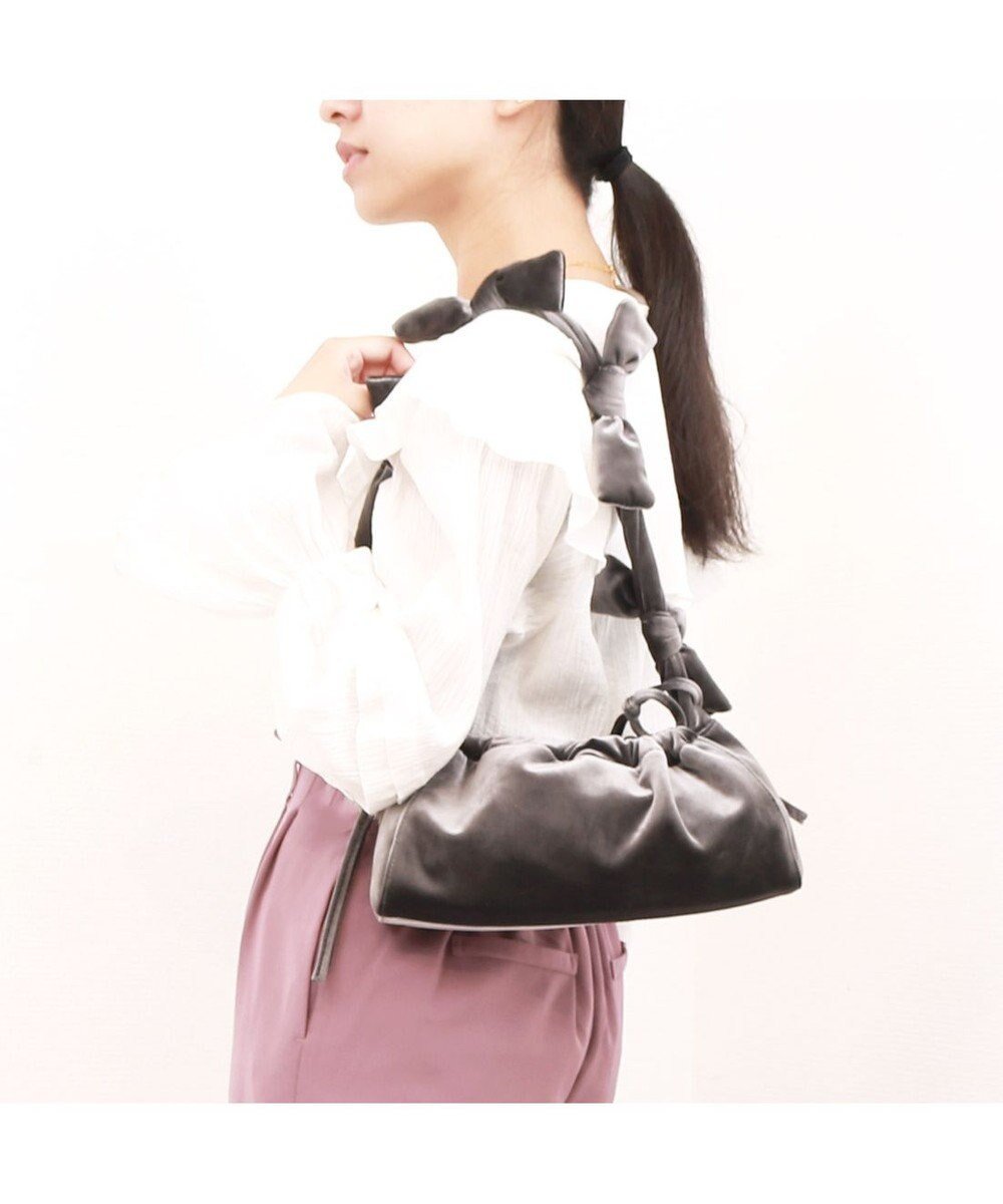 【アンビリオン/UNBILLION】のカカトゥ kakatoo / ベルベットリボンバゲットショルダーバッグ インテリア・キッズ・メンズ・レディースファッション・服の通販 founy(ファニー) ファッション Fashion レディースファッション Fashion for Women バッグ Bags オケージョン Occasion Wear 5月号 May Issue ショルダー Shoulder, Shoulder Strap シンプル Simple, Minimal 財布 Wallet, Purse 雑誌 Magazine, Fashion Magazine 2月号 February Issue, Feb. Edition パーティ Party, Party Style フェミニン Feminine, Girly ベルベット Velvet, Velvety ポケット Pocket, Pocket Detail マグネット Magnet, Magnetic Closure リボン Ribbon, Bow 再入荷 Restock / Back in Stock 結婚式 Wedding GY|ID: prp329100004654753 ipo3291000000033659858