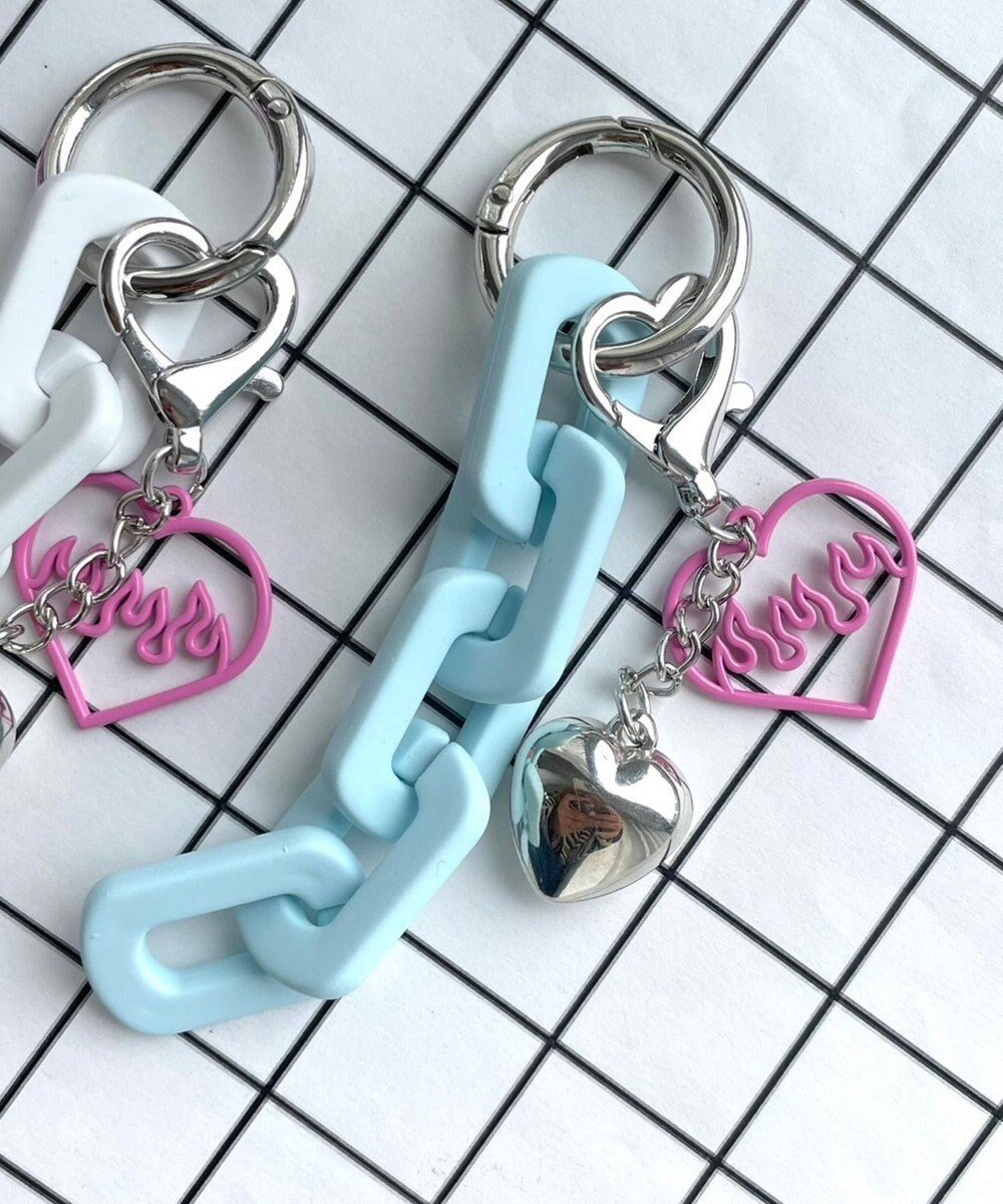 【ウィゴー/WEGO】のハートチェーンキーホルダー インテリア・キッズ・メンズ・レディースファッション・服の通販 founy(ファニー) 　ファッション　Fashion　レディースファッション　Fashion for Women　ミニ財布・二つ折り財布　Wallets & Card Cases　おすすめ　Recommended / Our Picks　キーホルダー　Keychain, Key Holder　スマホ　Smartphone, Mobile Device　チェーン　Chain, Chain Strap　財布　Wallet, Purse　サックス|ID: prp329100004654807 ipo3291000000033843324