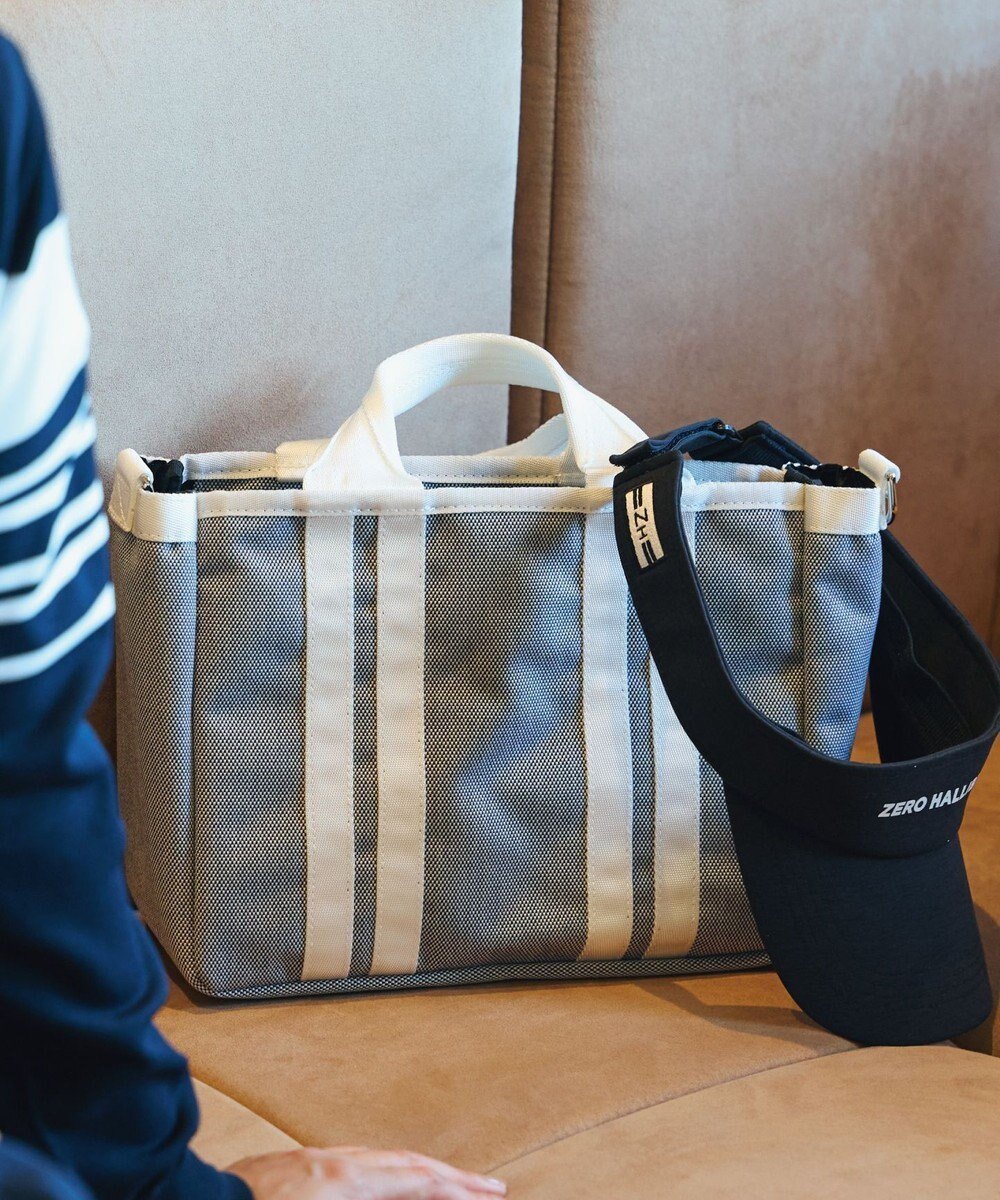 【ゼロハリバートン/ZERO HALLIBURTON】の【雑誌掲載】トートバッグ ZHG-B1 CHAMBRAY LIMITED カートトート 82789 インテリア・キッズ・メンズ・レディースファッション・服の通販 founy(ファニー) 　雑誌掲載アイテム　Magazine Picks & Fashion Features　ファッション雑誌　Fashion Magazines　ビジンヒャッカ　美人百花　ファッション　Fashion　レディースファッション　Fashion for Women　バッグ　Bags　エレガント 上品　Elegant　キャンバス　Canvas, Canvas Fabric　キーホルダー　Keychain, Key Holder　11月号　November Issue　シャンブレー　Chambray, Denim-Like Fabric　ショルダー　Shoulder, Shoulder Strap　シンプル　Simple, Minimal　スポーティ　Sporty, Casual Athletic　スマート　Smart, Elegant　雑誌　Magazine, Fashion Magazine　ネイビー|ID: prp329100004655016 ipo3291000000033661960