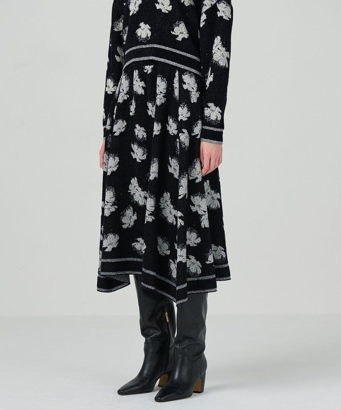 【グレース コンチネンタル/GRACE CONTINENTAL】のラメフローラルニットスカート インテリア・キッズ・メンズ・レディースファッション・服の通販 founy(ファニー) https://founy.com/ ファッション Fashion レディースファッション Fashion for Women スカート Skirts セットアップ Set-Up, Coordinated Outfit フレア Flare, Flared ラグジュアリー Luxury, Elegant エレガント 上品 Elegant A/W・秋冬 Autumn/Winter |ID: prp329100004655215 ipo3291000000034188622