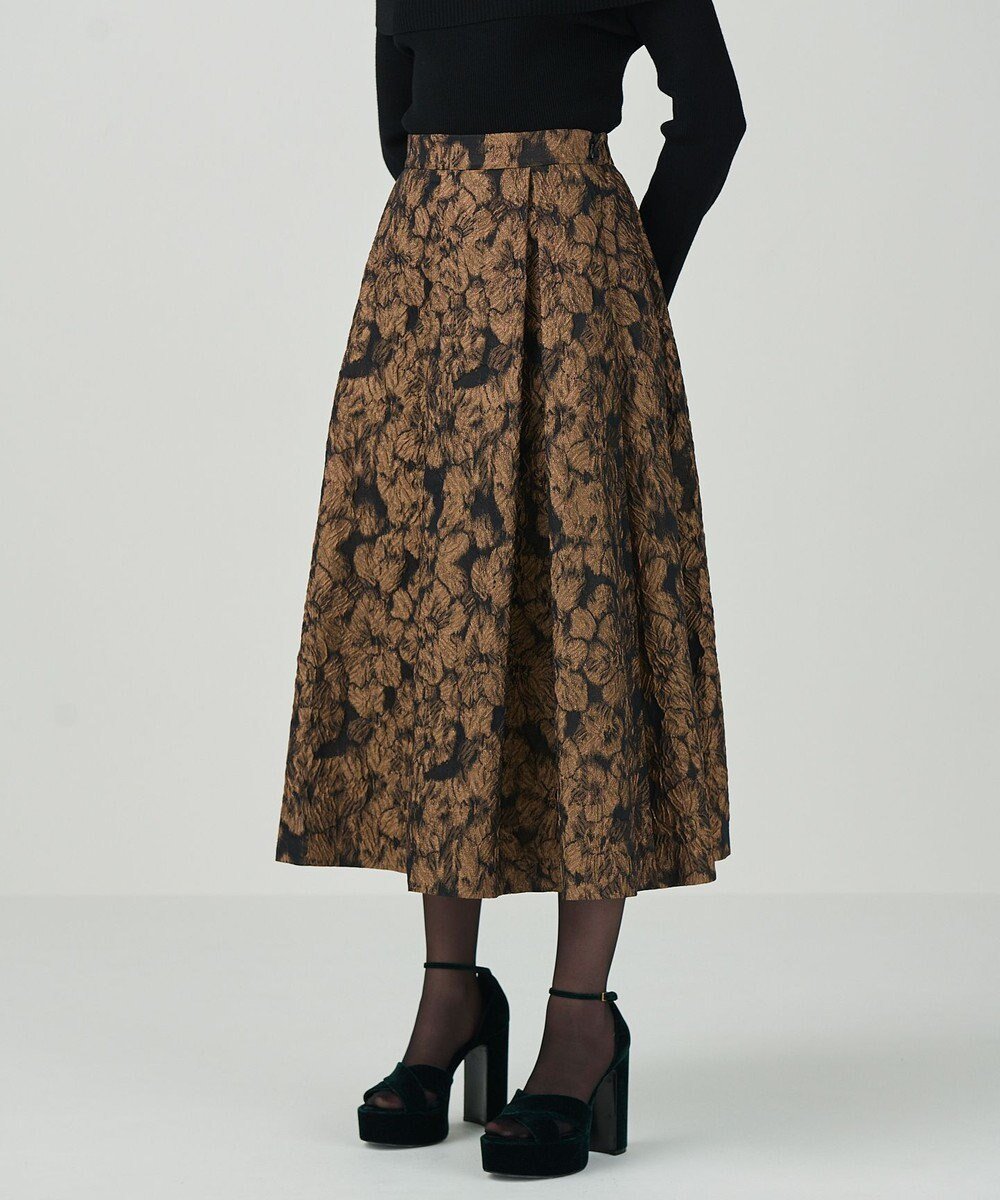 【グレース コンチネンタル/GRACE CONTINENTAL】のジャガードタックスカート 人気、トレンドファッション・服の通販 founy(ファニー) 　ファッション　Fashion　レディースファッション　Fashion for Women　スカート　Skirts　おすすめ　Recommended / Our Picks　エレガント 上品　Elegant　グラデーション　Gradient, Ombre　スニーカー　Sneakers, Trainers　ハイネック　High Neck, Mock Neck　フラワー　Flower, Floral　フレア　Flare, Flared　夏　Summer　S/S・春夏　SS, Spring/Summer, Warm Season　A/W・秋冬　Autumn/Winter　 other-1|ID: prp329100004655436 ipo3291000000033669967