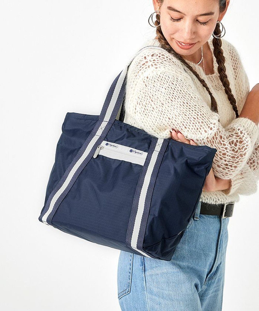 【レスポートサック/LeSportsac】のSM E/W EVERYDAY TOTE/スペクテイターディープブルー 人気、トレンドファッション・服の通販 founy(ファニー) 　ファッション　Fashion　レディースファッション　Fashion for Women　バッグ　Bags　軽量　Lightweight, Ultra Light　シンプル　Simple, Minimal　スポーティ　Sporty, Casual Athletic　スマート　Smart, Elegant　手帳　Planner, Notebook　プリント　Print, Printed Pattern　ポケット　Pocket, Pocket Detail　無地　Plain, Solid Color　おすすめ　Recommended / Our Picks　ビジネス 仕事 通勤　Business / Work / Commuting　 other-1|ID: prp329100004655473 ipo3291000000033670539