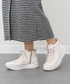 【インター ショシュール/INTER-CHAUSSURES】の【BUSSOLA】サイドジップハイカットスニーカー アイボリー|ID: prp329100004655831 ipo3291000000034675705