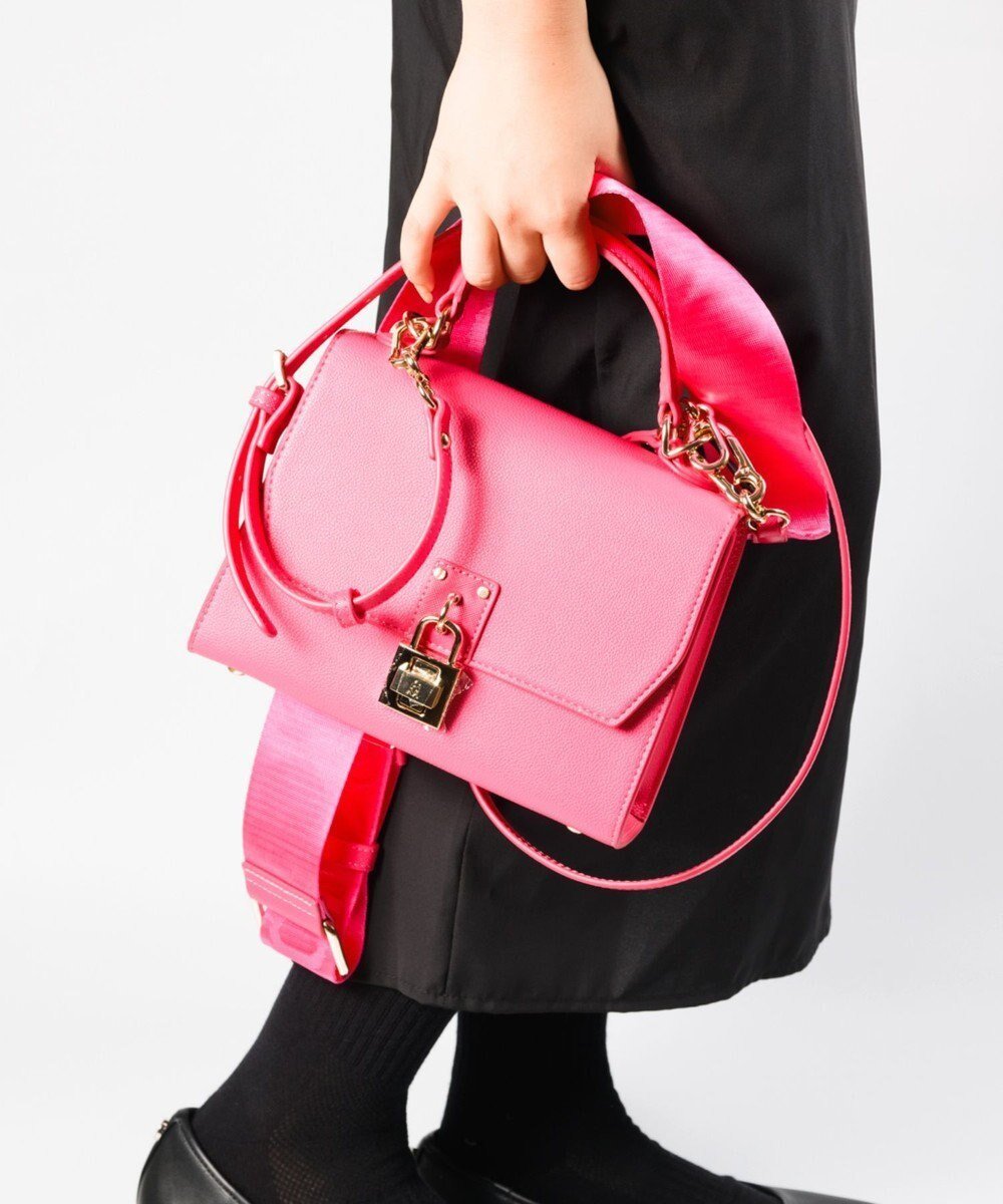 【スティーブマデン/STEVE MADDEN】のBTUCCA ショルダーバッグ インテリア・キッズ・メンズ・レディースファッション・服の通販 founy(ファニー) ファッション Fashion レディースファッション Fashion for Women バッグ Bags シューズ Shoes, Footwear フォルム Silhouette, Form モチーフ Motif, Design Theme リュクス Luxury, Elegant, High-End, Chic エレガント 上品 Elegant 厚底 Platform Shoes ピンク|ID: prp329100004655986 ipo3291000000033676623