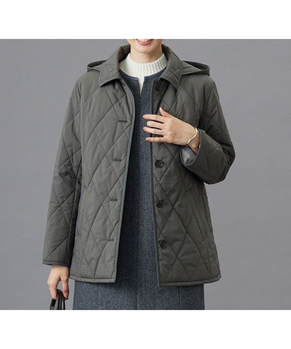 【ジェイ プレス/J.PRESS】の【洗える・撥水】プレミアムBasicキルティング ショート コート インテリア・キッズ・メンズ・レディースファッション・服の通販 founy(ファニー) ファッション Fashion レディースファッション Fashion for Women アウター Coat / Outerwear Collection コート・ロングコート・ピーコート Long Coats, Peacoats & More レディースジャケット・軽アウター Jackets 洗える Machine Washable 秋 Autumn キルティング Quilted, Quilting コンパクト Compact, Small Size ショート Short, Short Length ジャケット Jacket, Outerwear チェック Check, Plaid, Tartan 定番 Standard, Basic Item フェミニン Feminine, Girly プレミアム Premium, High-End ベーシック Basic, Essential 無地 Plain, Solid Color A/W・秋冬 Autumn/Winter スレート系|ID: prp329100004656110 ipo3291000000034177488