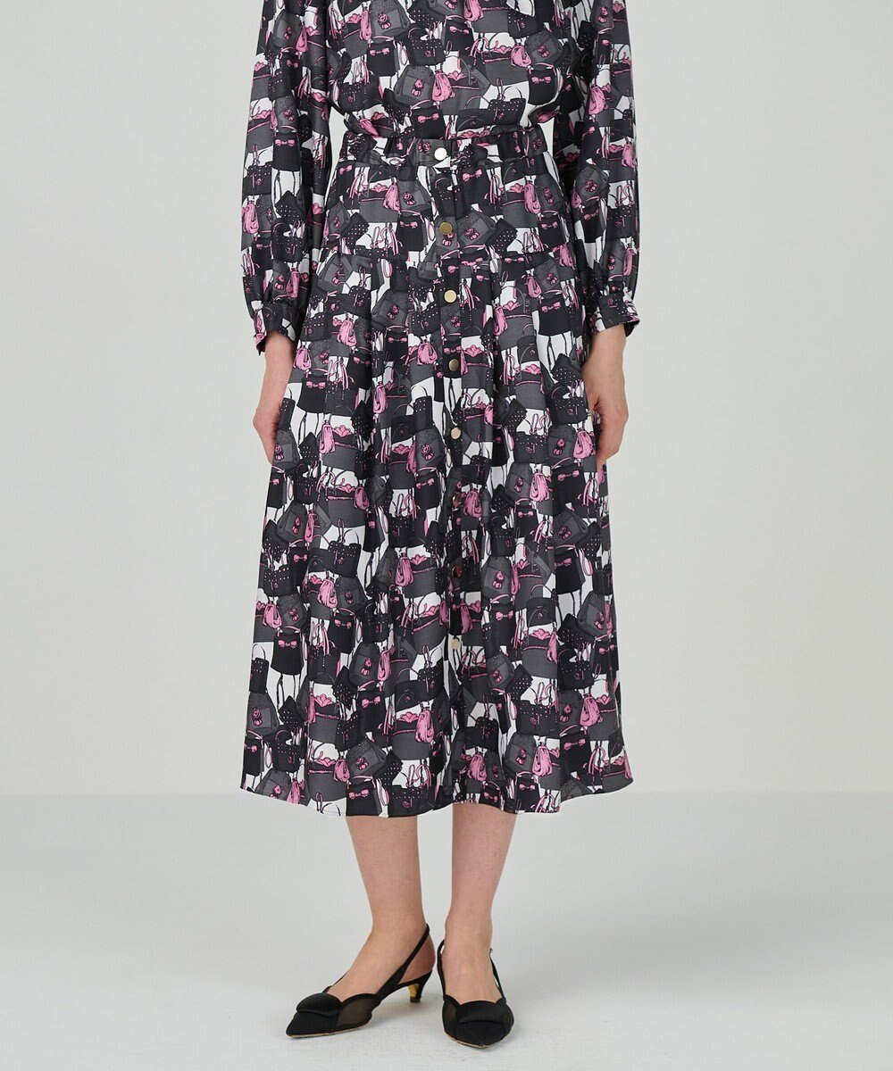 【グレース コンチネンタル/GRACE CONTINENTAL】のバッグモチーフプリーツスカート 人気、トレンドファッション・服の通販 founy(ファニー) 　ファッション　Fashion　レディースファッション　Fashion for Women　スカート　Skirts　プリーツスカート / 上品フェミニンスタイル　Pleated Skirts　ツイル　Twist, Twisted Detail　フレア　Flare, Flared　フロント　Front, Front Design　プリーツ　Pleats, Pleated　メタル　Metal, Metal Parts　モチーフ　Motif, Design Theme　ヴィンテージ　Vintage Style　エレガント 上品　Elegant　夏　Summer　S/S・春夏　SS, Spring/Summer, Warm Season　A/W・秋冬　Autumn/Winter　 other-1|ID: prp329100004656160 ipo3291000000033678247