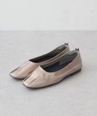 【アメリカンホリック/AMERICAN HOLIC】の整履きフロントタックパンプス 人気、トレンドファッション・服の通販 founy(ファニー) ファッション Fashion レディースファッション Fashion for Women シルバー Silver, Metallic Silver フィット Fit, Slim Fit フロント Front, Front Design ベーシック Basic, Essential メタリック Metallic, Shiny Finish thumbnail Bronze|ID: prp329100004656229 ipo3291000000033678860