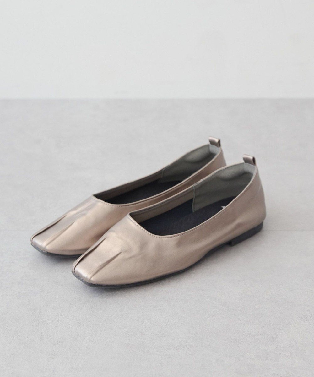 【アメリカンホリック/AMERICAN HOLIC】の整履きフロントタックパンプス インテリア・キッズ・メンズ・レディースファッション・服の通販 founy(ファニー) ファッション Fashion レディースファッション Fashion for Women シルバー Silver, Metallic Silver フィット Fit, Slim Fit フロント Front, Front Design ベーシック Basic, Essential メタリック Metallic, Shiny Finish Bronze|ID: prp329100004656229 ipo3291000000033678860