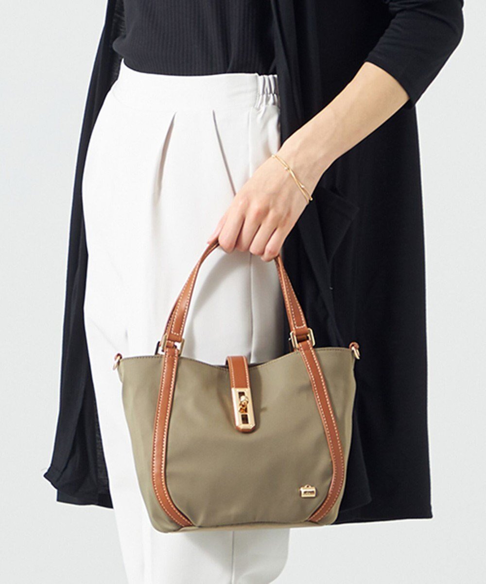 【ラ バガジェリー/LA BAGAGERIE】のひねり金具付きエレガンストート SSサイズ インテリア・キッズ・メンズ・レディースファッション・服の通販 founy(ファニー) ファッション Fashion レディースファッション Fashion for Women バッグ Bags ショルダー Shoulder, Shoulder Strap スマート Smart, Elegant フォルム Silhouette, Form ポケット Pocket, Pocket Detail エレガント 上品 Elegant グレージュ|ID: prp329100004656300 ipo3291000000033679673