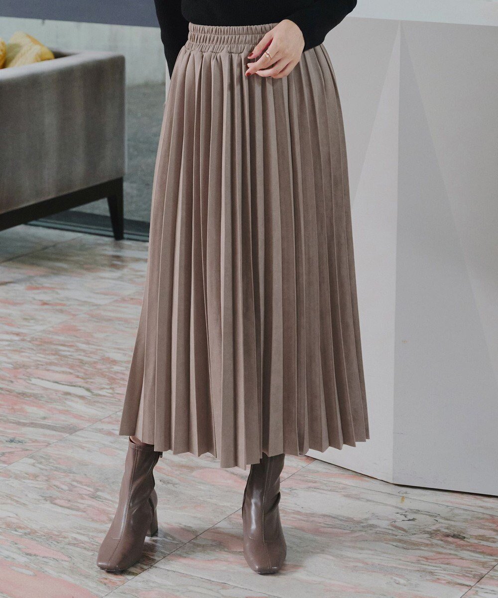 【ティアクラッセ/Tiaclasse】の【新色追加】スエードポンチプリーツスカート インテリア・キッズ・メンズ・レディースファッション・服の通販 founy(ファニー) 　ファッション　Fashion　レディースファッション　Fashion for Women　スカート　Skirts　プリーツスカート / 上品フェミニンスタイル　Pleated Skirts　アクセサリー　Fashion Accessories　ウォッシャブル　Machine Washable　洗える　Machine Washable　秋　Autumn　シューズ　Shoes, Footwear　シンプル　Simple, Minimal　フレア　Flare, Flared　プリーツ　Pleats, Pleated　ポケット　Pocket, Pocket Detail　マキシ　Maxi, Full Length　無地　Plain, Solid Color　ロング　Long, Long-Length　楽ちん　Easy Fit, Comfortable　冬　Winter / This Winter　A/W・秋冬　Autumn/Winter　再入荷　Restock / Back in Stock　新作・新入荷　New Arrivals / New In　グレージュ|ID: prp329100004656385 ipo3291000000034221039