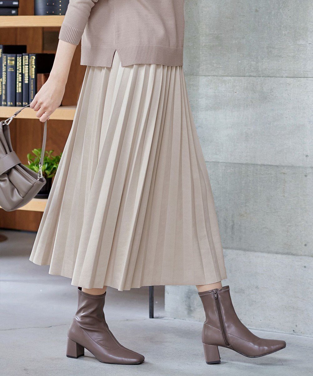 【ティアクラッセ/Tiaclasse】の【新色追加】スエードポンチプリーツスカート インテリア・キッズ・メンズ・レディースファッション・服の通販 founy(ファニー) 　ファッション　Fashion　レディースファッション　Fashion for Women　スカート　Skirts　プリーツスカート / 上品フェミニンスタイル　Pleated Skirts　アクセサリー　Fashion Accessories　ウォッシャブル　Machine Washable　洗える　Machine Washable　秋　Autumn　シューズ　Shoes, Footwear　シンプル　Simple, Minimal　フレア　Flare, Flared　プリーツ　Pleats, Pleated　ポケット　Pocket, Pocket Detail　マキシ　Maxi, Full Length　無地　Plain, Solid Color　ロング　Long, Long-Length　楽ちん　Easy Fit, Comfortable　冬　Winter / This Winter　A/W・秋冬　Autumn/Winter　再入荷　Restock / Back in Stock　新作・新入荷　New Arrivals / New In　アイボリー|ID: prp329100004656385 ipo3291000000034807803