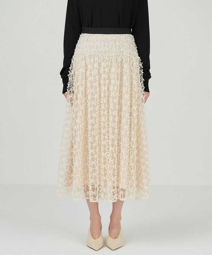 【グレース コンチネンタル/GRACE CONTINENTAL】のチュールリボン刺繍スカート インテリア・キッズ・メンズ・レディースファッション・服の通販 founy(ファニー) https://founy.com/ ファッション Fashion レディースファッション Fashion for Women スカート Skirts シアー Sheer, See-Through ジャケット Jacket, Outerwear チュール Tulip, Tulip Motif ハイネック High Neck, Mock Neck ヨーク Yoke, Yoke Design リボン Ribbon, Bow ロマンティック Romantic, Feminine Style 今季 This Season, Current Season 冬 Winter / This Winter 夏 Summer 春 Spring 秋 Autumn |ID: prp329100004656422 ipo3291000000033929729