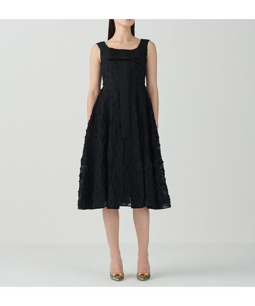 【グレース コンチネンタル/GRACE CONTINENTAL】のラメFlowerジャガードドレス 人気、トレンドファッション・服の通販 founy(ファニー) 　ファッション　Fashion　レディースファッション　Fashion for Women　ワンピース　Dresses　フォーマル・パーティードレス・結婚式用ドレス　Elegant & Casual Dresses　シャツワンピース / 1枚で着映えコーデ　Shirt Dresses　エレガント 上品　Elegant　ドレス　Dress, One-Piece　フェミニン　Feminine, Girly　フレア　Flare, Flared　リボン　Ribbon, Bow　夏　Summer　S/S・春夏　SS, Spring/Summer, Warm Season　A/W・秋冬　Autumn/Winter　 other-1|ID: prp329100004656445 ipo3291000000033680933