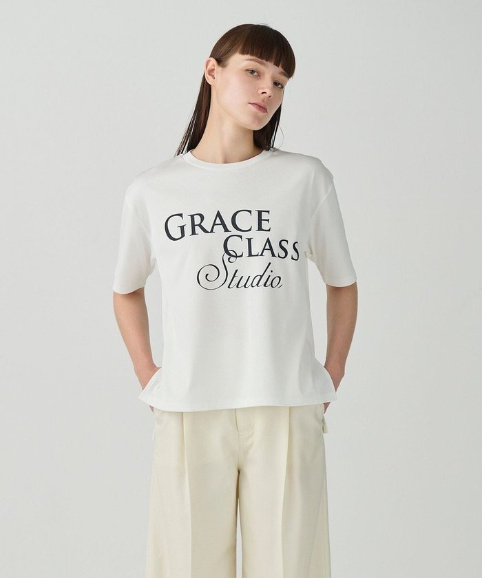 【グレース コンチネンタル/GRACE CONTINENTAL】のレタードシルケットTシャツ インテリア・キッズ・メンズ・レディースファッション・服の通販 founy(ファニー) https://founy.com/ ファッション Fashion レディースファッション Fashion for Women トップス・カットソー Cut & Sew Tops シャツ・ブラウス・オフィスカジュアル Elegant Blouses & Button-Ups ロングTシャツ・Tシャツ Longline T-Shirts & Tees ショルダー Shoulder, Shoulder Strap シルク Silk, 100% Silk ドロップ Drop Shoulder, Dropped Style フロント Front, Front Design モノトーン Monotone, Black and White リラックス Relax, Relaxed Fit エレガント 上品 Elegant 夏 Summer S/S・春夏 SS, Spring/Summer, Warm Season A/W・秋冬 Autumn/Winter |ID: prp329100004656449 ipo3291000000033680945