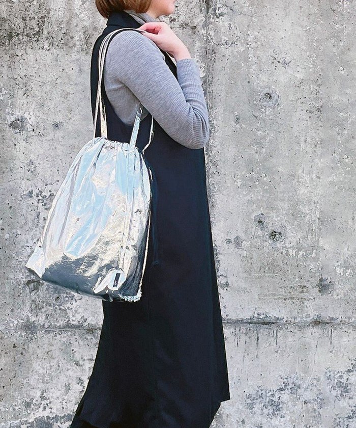 【ルートート/ROOTOTE】の1334【キラキラ光る】LT.アーキャトル.ブリング-ブリング-A インテリア・キッズ・メンズ・レディースファッション・服の通販 founy(ファニー) https://founy.com/ ファッション Fashion レディースファッション Fashion for Women バッグ Bags カメラ Camera Accessories 巾着 Drawstring Bag, Kinchaku 軽量 Lightweight, Ultra Light シルバー Silver, Metallic Silver ストール Stole, Wrap ポケット Pocket, Pocket Detail 旅行 Travel 新作・新入荷 New Arrivals / New In |ID: prp329100004656580 ipo3291000000033682269