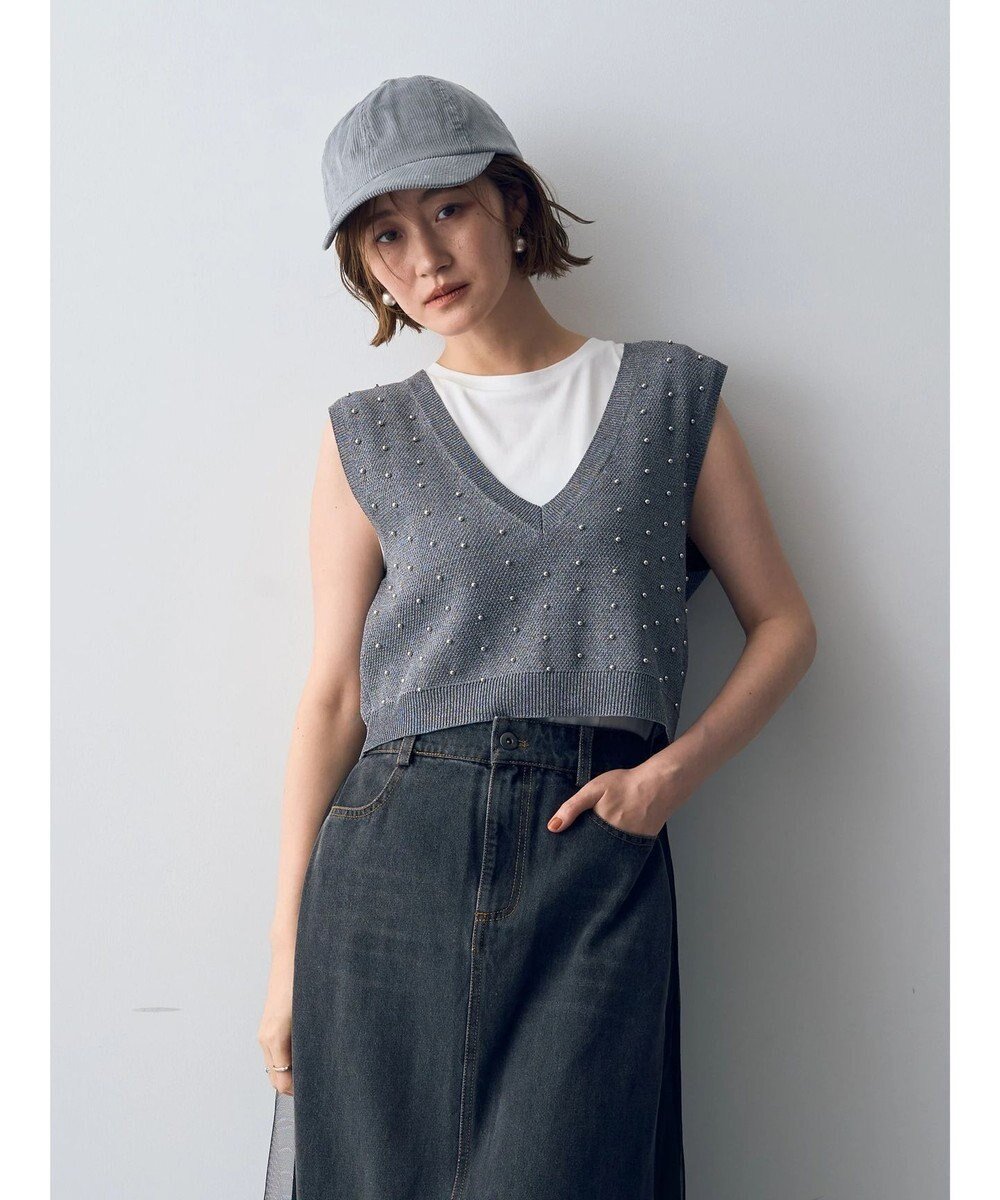 【イェッカ ヴェッカ/YECCA VECCA】のメタルドットベスト インテリア・キッズ・メンズ・レディースファッション・服の通販 founy(ファニー) 　ファッション　Fashion　レディースファッション　Fashion for Women　アウター　Coat / Outerwear Collection　トップス・カットソー　Cut & Sew Tops　ベスト&ジレ / 重ね着スタイル　Vests & Gilets　コンパクト　Compact, Small Size　ショート　Short, Short Length　ドット　Polka Dot, Dot Pattern　フォルム　Silhouette, Form　ベスト　Vest, Waistcoat　ポケット　Pocket, Pocket Detail　メタル　Metal, Metal Parts　ラウンド　Round, Round Neck　A/W・秋冬　Autumn/Winter　鹿の子　Piqué, Kanoko Fabric　Gray|ID: prp329100004656594 ipo3291000000033682480