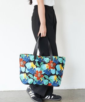 【ユーシ/YUSHI】の【A4サイズ対応/帆布】R.C- TOTEBAG ボタニカル柄 トートバッグ 人気、トレンドファッション・服の通販 founy(ファニー) ファッション Fashion レディースファッション Fashion for Women バッグ Bags キャンバス Canvas, Canvas Fabric シンプル Simple, Minimal トラベル Travel, Travel Gear トートバッグ Tote Bag, Large Shoulder Bag ボタニカル Botanical, Floral Pattern ポケット Pocket, Pocket Detail リゾート Resort, Vacation Style 日本製 Made In Japan 旅行 Travel |ID:prp329100004656638