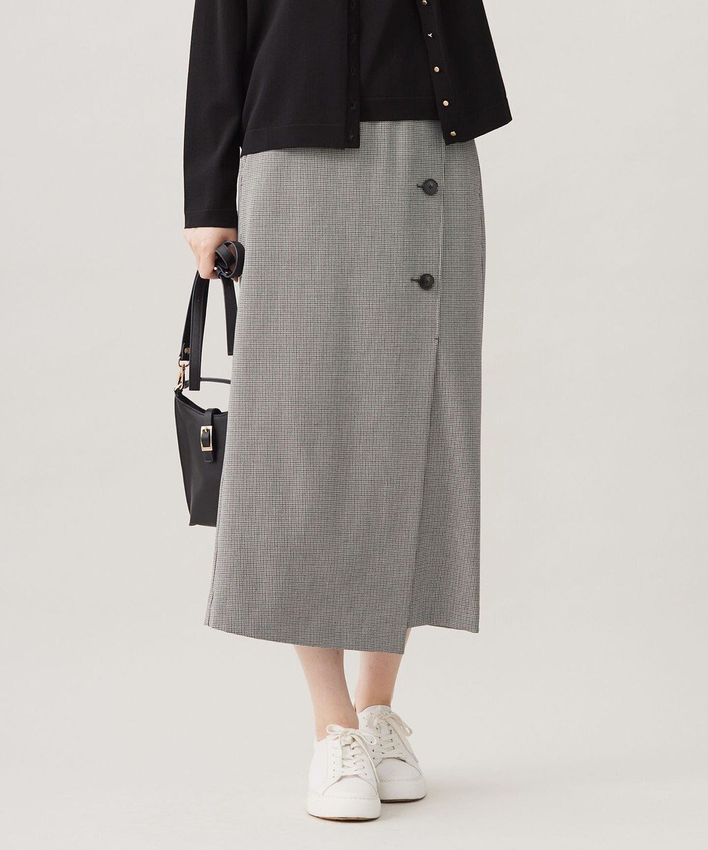 【自由区/JIYU-KU】の【撥水加工・洗える】TRギャバチェック柄 スカート インテリア・キッズ・メンズ・レディースファッション・服の通販 founy(ファニー) 　ファッション　Fashion　レディースファッション　Fashion for Women　スカート　Skirts　ストレッチ　Stretch, Stretchy Fabric　ストレート　Straight, Straight Cut　スリット　Slit, Slit Detail　チェック　Check, Plaid, Tartan　ラップ　Wrap, Wrap Design　ローズ　Rose, Rose Motif　洗える　Machine Washable　A/W・秋冬　Autumn/Winter　モノトーン系チェック|ID: prp329100004656718 ipo3291000000033683684
