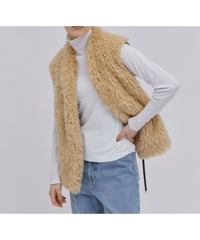 【ベイジ,/BEIGE,】の【GISELe 12月号掲載】PUY / フェイクファーベスト インテリア・キッズ・メンズ・レディースファッション・服の通販 founy(ファニー) https://founy.com/ 雑誌掲載アイテム Magazine Picks & Fashion Features ファッション雑誌 Fashion Magazines ジゼル GISELe ファッション Fashion レディースファッション Fashion for Women アウター Coat / Outerwear Collection トップス・カットソー Cut & Sew Tops ベスト&ジレ / 重ね着スタイル Vests & Gilets 12月号 December Issue ストール Stole, Wrap ベスト Vest, Waistcoat エレガント 上品 Elegant A/W・秋冬 Autumn/Winter 雑誌 Magazine, Fashion Magazine |ID: prp329100004656813 ipo3291000000033684892