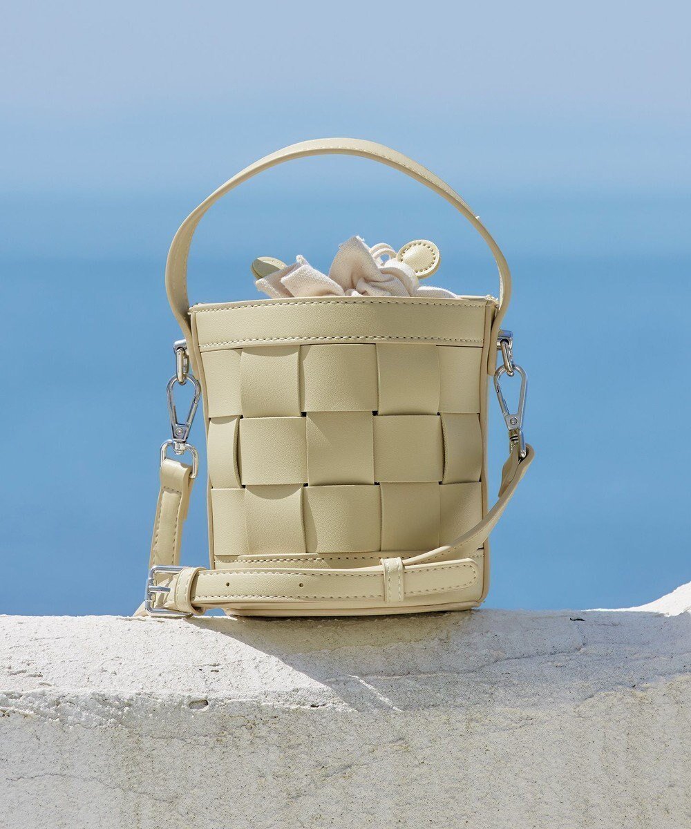 【ティアクラッセ/Tiaclasse】の【ストラップ付き】編みこみミニバゲットバッグ インテリア・キッズ・メンズ・レディースファッション・服の通販 founy(ファニー) ファッション Fashion レディースファッション Fashion for Women バッグ Bags シューズ Shoes, Footwear チュニック Tunic, Long Top ラップ Wrap, Wrap Design 再入荷 Restock / Back in Stock 巾着 Drawstring Bag, Kinchaku 新作・新入荷 New Arrivals / New In 楽ちん Easy Fit, Comfortable 財布 Wallet, Purse イエロー|ID: prp329100004656877 ipo3291000000034410878