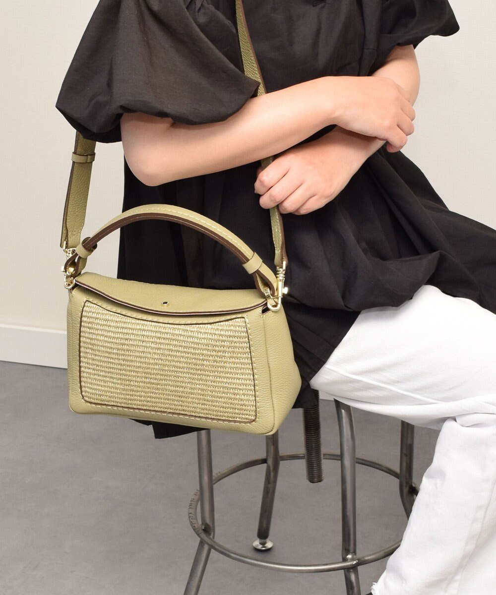 【インター ショシュール/INTER-CHAUSSURES】の【LORISTELLA】異素材コンビハンドバッグ 人気、トレンドファッション・服の通販 founy(ファニー) 　ファッション　Fashion　レディースファッション　Fashion for Women　バッグ　Bags　イタリア　Italy　コンビ　Combo, Combination Style　スタイリッシュ　Stylish, Fashionable　パターン　Pattern, Design Print　ファブリック　Fabric, Textile　フェミニン　Feminine, Girly　フォルム　Silhouette, Form　モダン　Modern, Contemporary　人気　Popular, Best Seller　 other-1|ID: prp329100004657077 ipo3291000000033687740