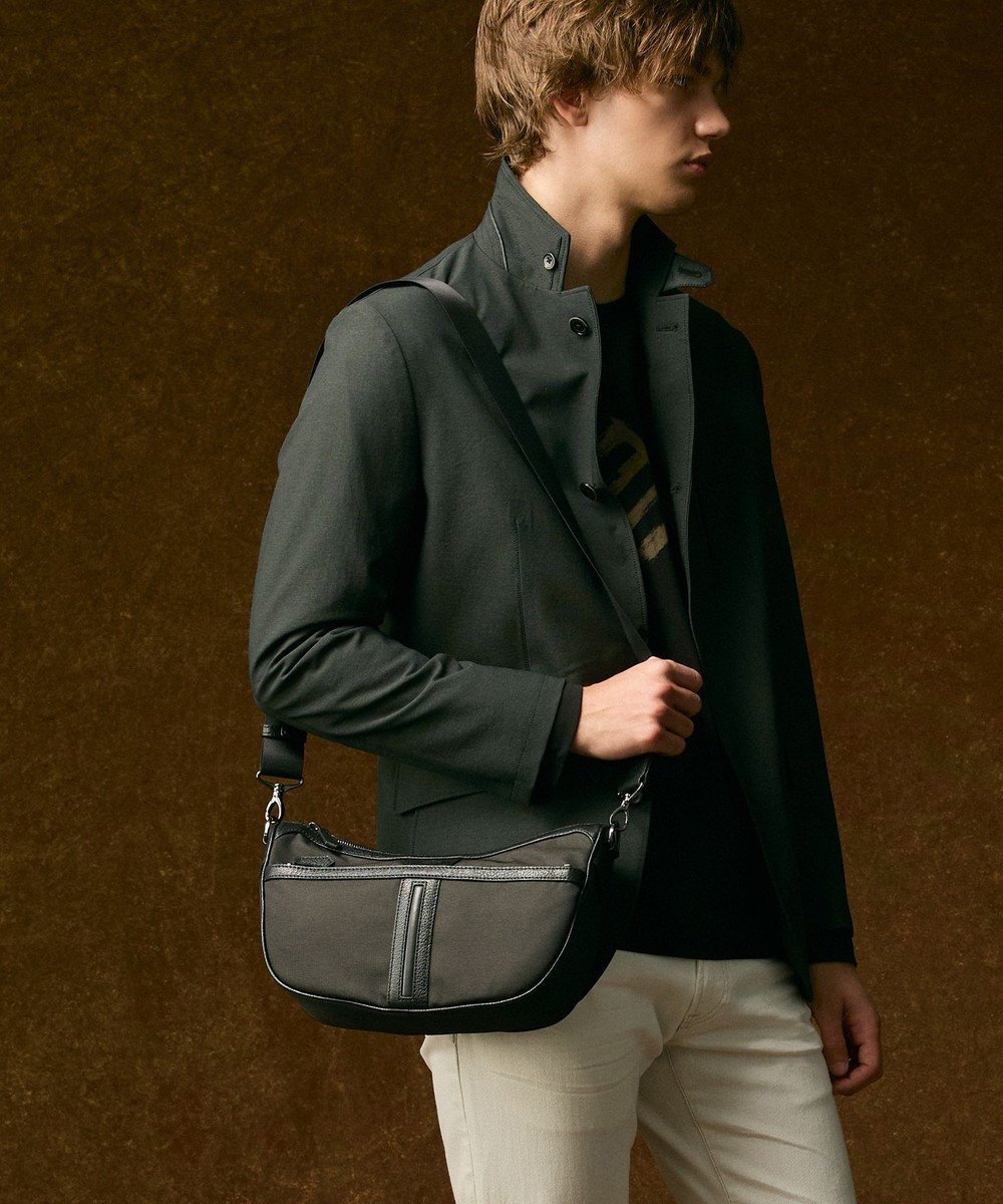 【ジョセフ アブード/JOSEPH ABBOUD / MEN】の【軽量/撥水素材】インターレースハーフムーンバッグ インテリア・キッズ・メンズ・レディースファッション・服の通販 founy(ファニー) 　ファッション　Fashion　メンズファッション　Fashion for Men　バッグ　Bags　おすすめ　Recommended / Our Picks　コンパクト　Compact, Small Size　コンビ　Combo, Combination Style　スマート　Smart, Elegant　フォルム　Silhouette, Form　レース　Lace, Lace Fabric　旅行　Travel　軽量　Lightweight, Ultra Light　ダークブラウン系|ID: prp329100004657526 ipo3291000000033708047