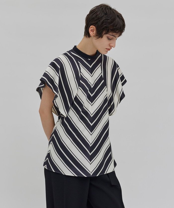 【ベイジ,/BEIGE,】の【洗える】GUILLABERT / ブラウス インテリア・キッズ・メンズ・レディースファッション・服の通販 founy(ファニー) https://founy.com/ ファッション Fashion レディースファッション Fashion for Women トップス・カットソー Cut & Sew Tops シャツ・ブラウス・オフィスカジュアル Elegant Blouses & Button-Ups シンプル Simple, Minimal スリーブ Sleeve, Long Sleeve / Short Sleeve セットアップ Set-Up, Coordinated Outfit ツイル Twist, Twisted Detail フレア Flare, Flared プリント Print, Printed Pattern ボトム Bottoms, Lower Wear ビジネス 仕事 通勤 Business / Work / Commuting 夏 Summer 春 Spring S/S・春夏 SS, Spring/Summer, Warm Season 洗える Machine Washable 無地 Plain, Solid Color |ID: prp329100004657597 ipo3291000000033709120