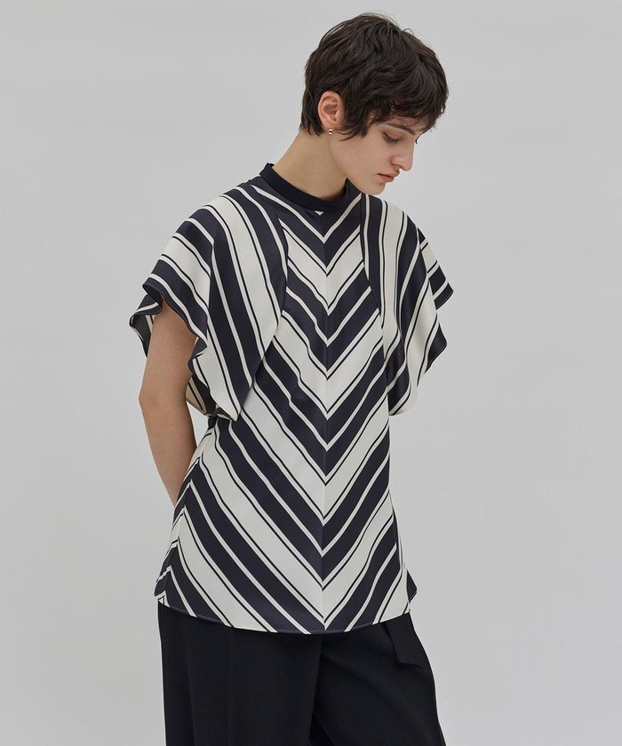 【ベイジ,/BEIGE,】の【洗える】GUILLABERT / ブラウス インテリア・キッズ・メンズ・レディースファッション・服の通販 founy(ファニー) https://founy.com/ ファッション Fashion レディースファッション Fashion for Women トップス・カットソー Cut & Sew Tops シャツ・ブラウス・オフィスカジュアル Elegant Blouses & Button-Ups シンプル Simple, Minimal スリーブ Sleeve, Long Sleeve / Short Sleeve セットアップ Set-Up, Coordinated Outfit ツイル Twist, Twisted Detail フレア Flare, Flared プリント Print, Printed Pattern ボトム Bottoms, Lower Wear ビジネス 仕事 通勤 Business / Work / Commuting 夏 Summer 春 Spring S/S・春夏 SS, Spring/Summer, Warm Season 洗える Machine Washable 無地 Plain, Solid Color |ID: prp329100004657597 ipo3291000000035060234