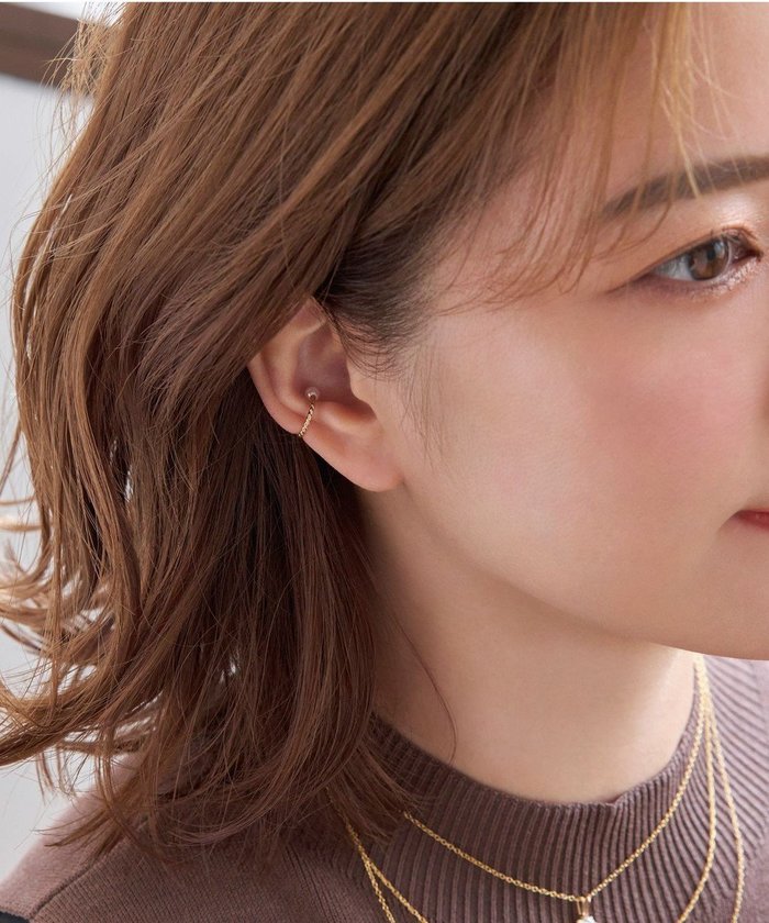 【フィービィー/phoebe】の【K14GF】デュアルパールイヤーカフ インテリア・キッズ・メンズ・レディースファッション・服の通販 founy(ファニー) https://founy.com/ ファッション Fashion レディースファッション Fashion for Women ジュエリー Jewelry ファッションリング Fashion Rings イヤリング・フープ・ドロップタイプ Hoop, Drop & Clip Earrings アクセサリー Fashion Accessories イヤリング Earrings イヤーカフ Ear Cuffs エレガント 上品 Elegant コーティング Coating, Coated Finish ツイスト Tweed, Tweed Fabric パール Pearl, Pearl Accent メタル Metal, Metal Parts 片耳 One-Ear, Single Earring |ID: prp329100004657655 ipo3291000000033709928