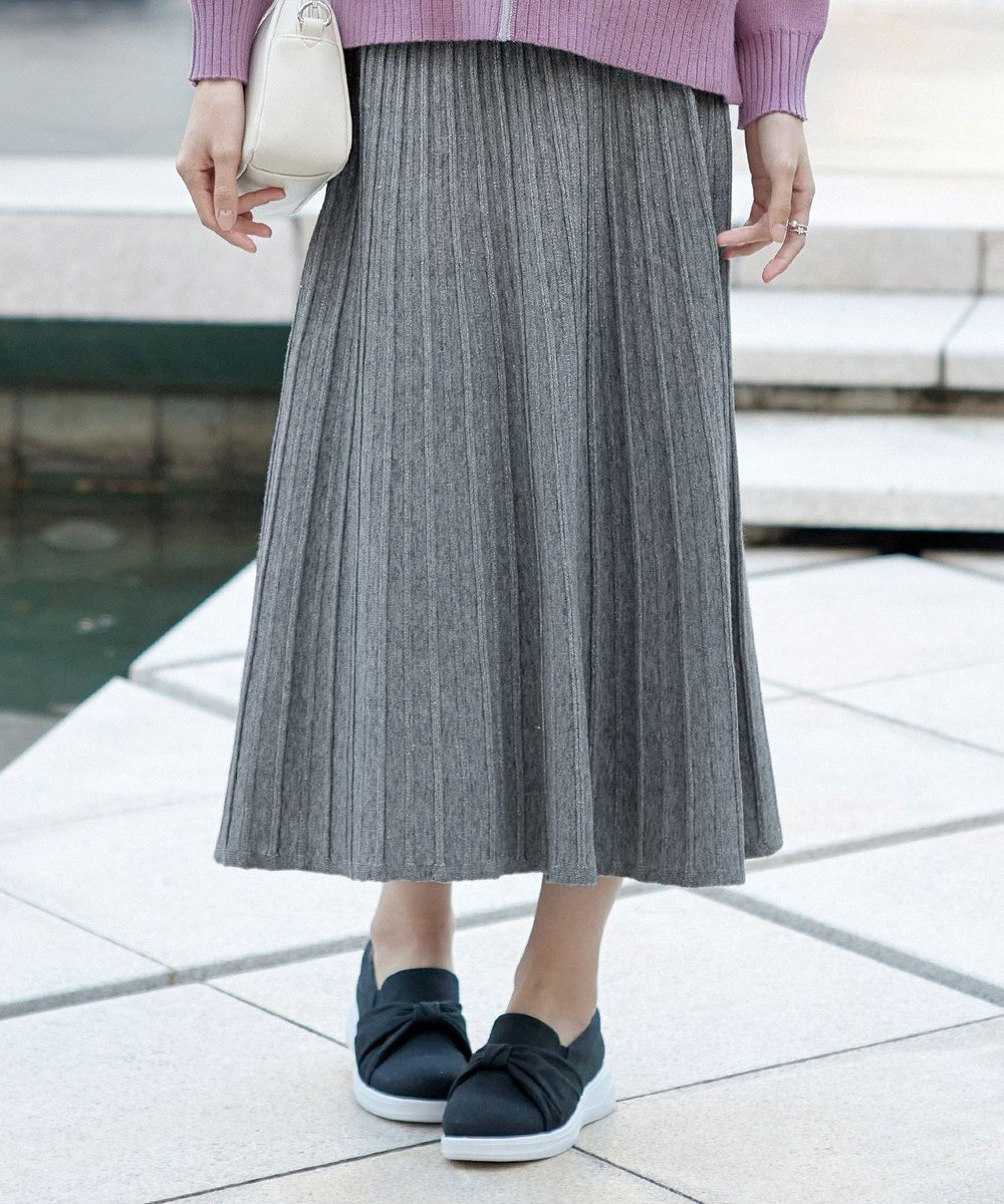 【ティアクラッセ/Tiaclasse】の【洗える】ラメニットスカート インテリア・キッズ・メンズ・レディースファッション・服の通販 founy(ファニー) 　ファッション　Fashion　レディースファッション　Fashion for Women　スカート　Skirts　ウォッシャブル　Machine Washable　春　Spring　洗える　Machine Washable　秋　Autumn　シューズ　Shoes, Footwear　フェミニン　Feminine, Girly　フレア　Flare, Flared　プリーツ　Pleats, Pleated　ポケット　Pocket, Pocket Detail　マキシ　Maxi, Full Length　無地　Plain, Solid Color　ロング　Long, Long-Length　冬　Winter / This Winter　A/W・秋冬　Autumn/Winter　再入荷　Restock / Back in Stock　エレガント 上品　Elegant　新作・新入荷　New Arrivals / New In　グレー|ID: prp329100004658251 ipo3291000000033714958