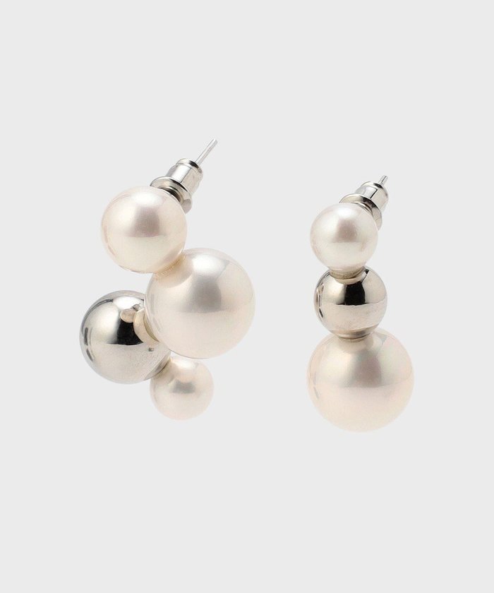 【グレース コンチネンタル/GRACE CONTINENTAL】のバブルパールピアス インテリア・キッズ・メンズ・レディースファッション・服の通販 founy(ファニー) https://founy.com/ ファッション Fashion レディースファッション Fashion for Women アクセサリー Fashion Accessories アシンメトリー Asymmetrical Style パール Pearl, Pearl Accent メタル Metal, Metal Parts ランダム Random, Irregular エレガント 上品 Elegant |ID: prp329100004658655 ipo3291000000034826453