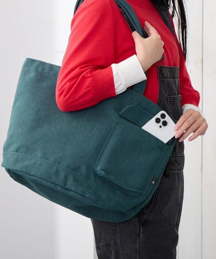 【ルートート/ROOTOTE】の1018【A4サイズ収納】SN.ミディアム.リサイクルコットン-D インテリア・キッズ・メンズ・レディースファッション・服の通販 founy(ファニー) https://founy.com/ ファッション Fashion レディースファッション Fashion for Women バッグ Bags アクセサリー Fashion Accessories カメラ Camera Accessories シンプル Simple, Minimal スカーフ Scarf, Neckwear チャーム Charm, Pendant ハンド Hand, Handmade バランス Balance, Style Balance フォルム Silhouette, Form プリント Print, Printed Pattern ポケット Pocket, Pocket Detail ポーチ Pouch, Small Case ランダム Random, Irregular リラックス Relax, Relaxed Fit 新作・新入荷 New Arrivals / New In |ID: prp329100004658811 ipo3291000000033718237