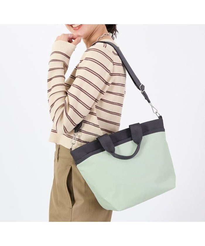 【レスポートサック/LeSportsac】のBUCKET TOTE/フロスティグリーン/サンダー インテリア・キッズ・メンズ・レディースファッション・服の通販 founy(ファニー) https://founy.com/ ファッション Fashion レディースファッション Fashion for Women バッグ Bags 軽量 Lightweight, Ultra Light 財布 Wallet, Purse トラベル Travel, Travel Gear プリント Print, Printed Pattern ポケット Pocket, Pocket Detail 無地 Plain, Solid Color 旅行 Travel エレガント 上品 Elegant |ID: prp329100004658841 ipo3291000000033718723
